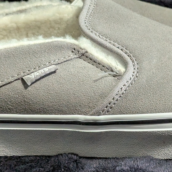 Vans Asher Faux Shearling Slip-On Suede Sneakers Women’s Size 5 Gray & White - Picture 11 of 16